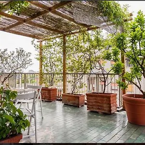 Mita Rooms&apartment , Milano Italia